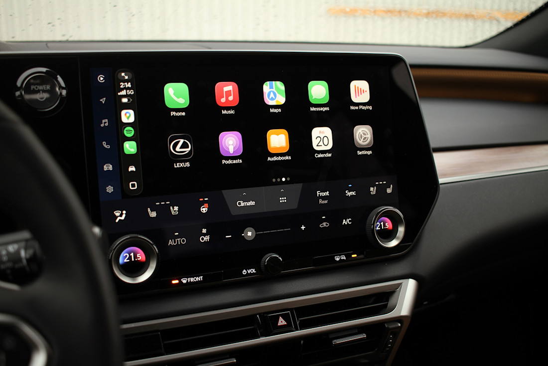 2026 Lexus RX 450h+ - TD - CT - 260302 - 17.jpg