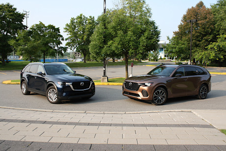 Match comparatif des VUS intermédiaires hybrides rechargeables, Édition 2024: Mazda CX-90 PHEV 2024 vs Mazda CX-70 PHEV 2025 Image