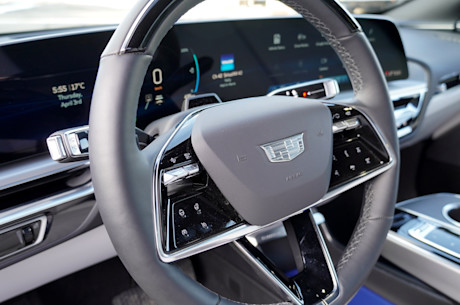 Cadillac Lyriq 2025 : essai routier Body Image