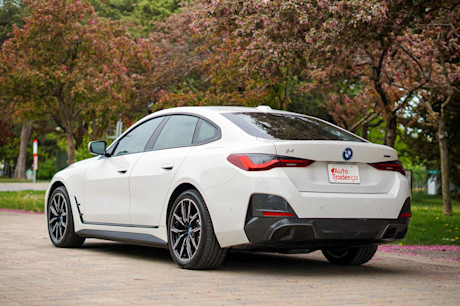 Editorial 2022 bmw i4 edrive40 08 jl