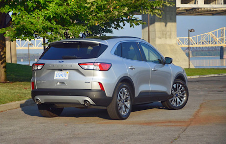 Ford Escape hybride 2020 : essai routier Body Image