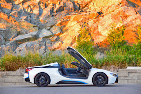 Editorial 2019 bmw i8 roadster 08 jp