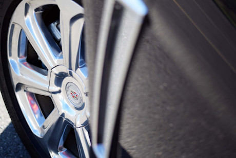Editorial 2015 cadillac srx platinum awd jp 04