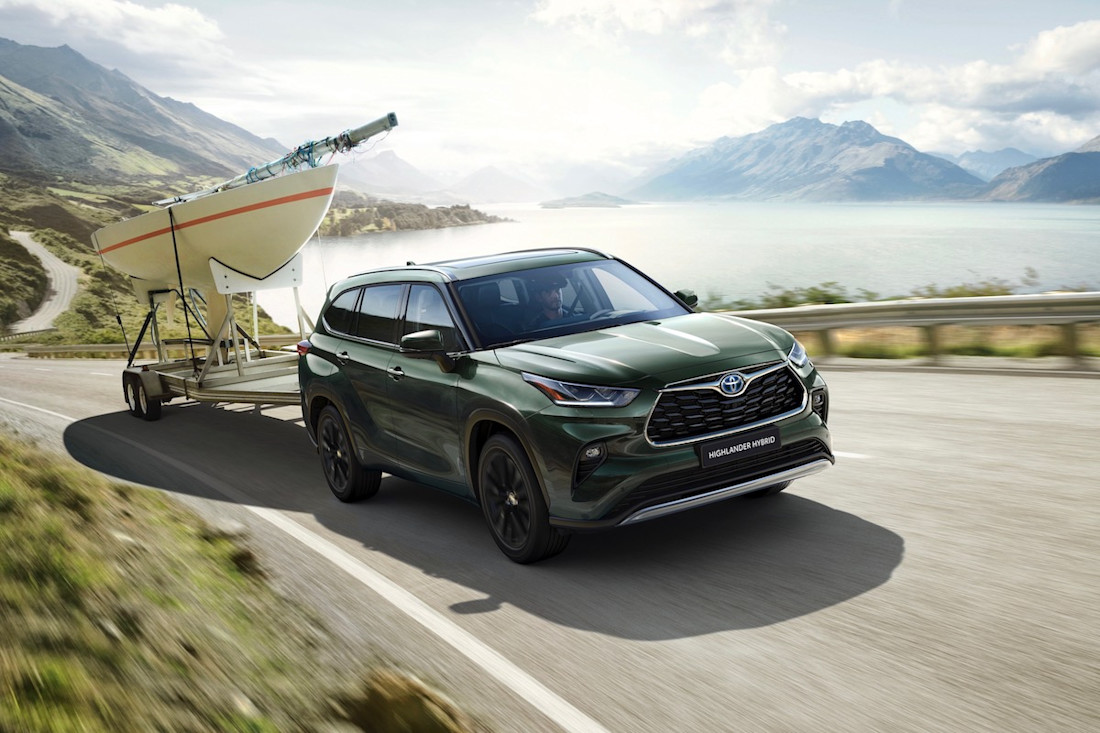Toyota Highlander AS24 4