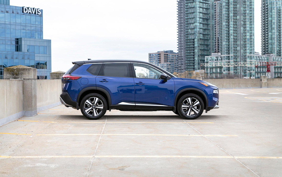 Editorial 2022 nissan rogue platinum awd 04 jw
