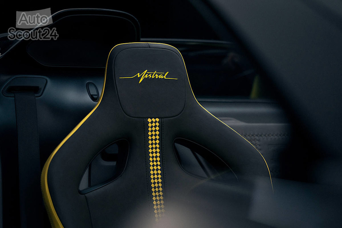 Bugatti W16 Mistral 2022 (13).jpg