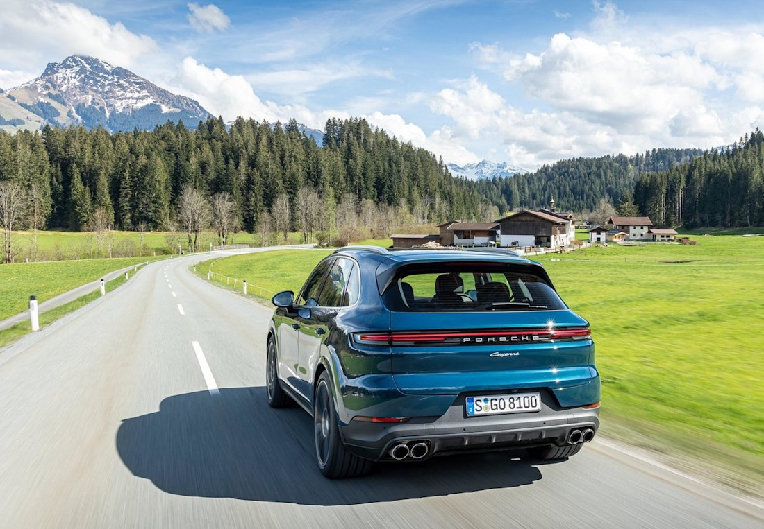 Porsche-Cayenne-2024
