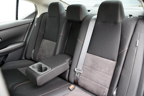 Nissan Sentra SR 2022 : essai routier Body Image