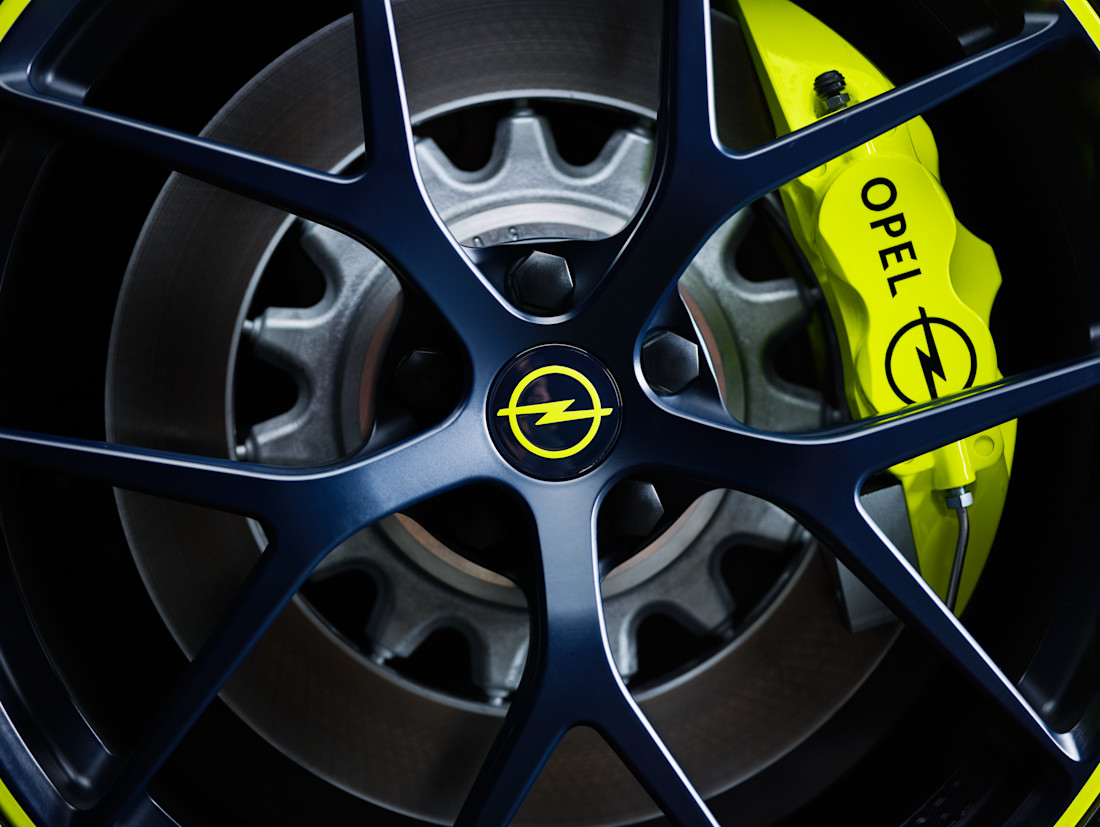 O-Team-Opel-Zafira-Life-506869.jpg