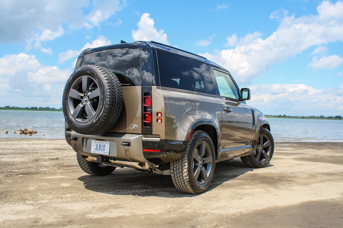 Land Rover Defender 90 P400 X-Dynamic 2021 : essai routier Image