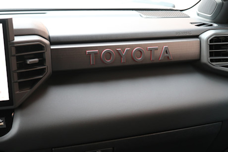 Editorial 2025 toyota tundra hybrid td jm 250237 29