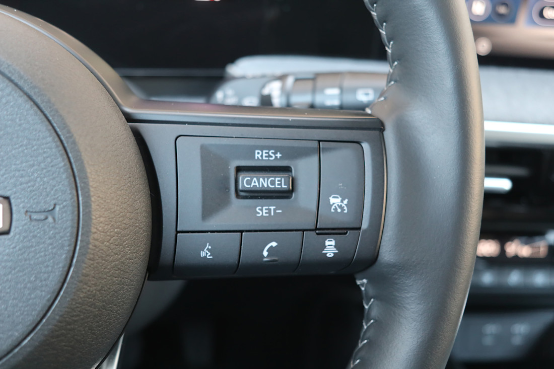 2026 Nissan Kicks SV AWD - TD - JM - 260526 - 5.jpg