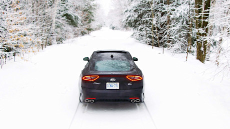 Editorial 2018 kia stinger gt limited 09 jp