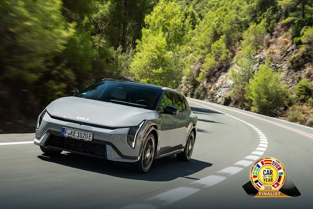 BEBE20251106 Auto van het jaar 01