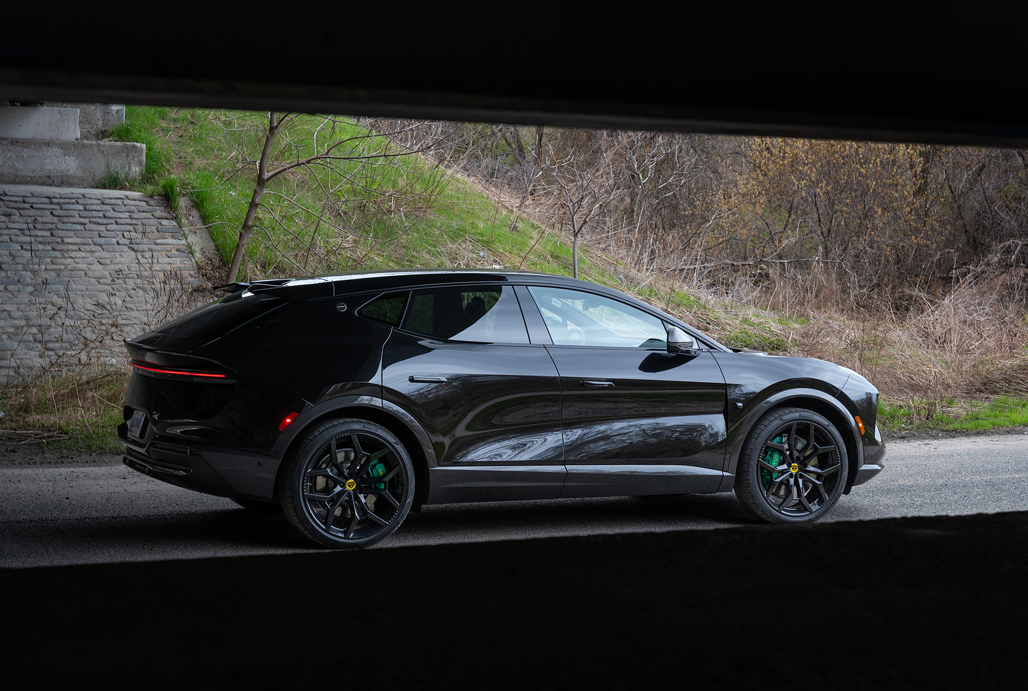 レアデック　lotus 2026 Lotus Eletre First Drive Review - AutoTrader.ca