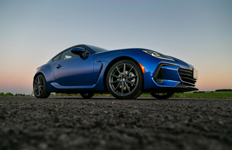 Editorial 2022 subaru brz sport tech 04 jw