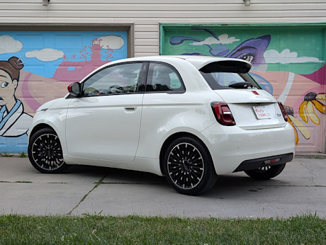 Editorial 2024 fiat 500e red td sbe 240830 7