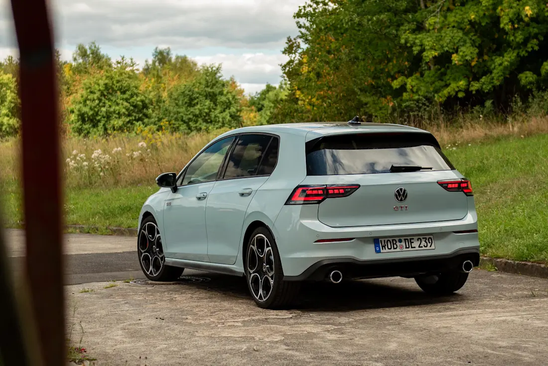 vw-golf-gti-2025-heck