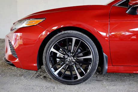 Editorial 2020 toyota camry xse awd 06 sha