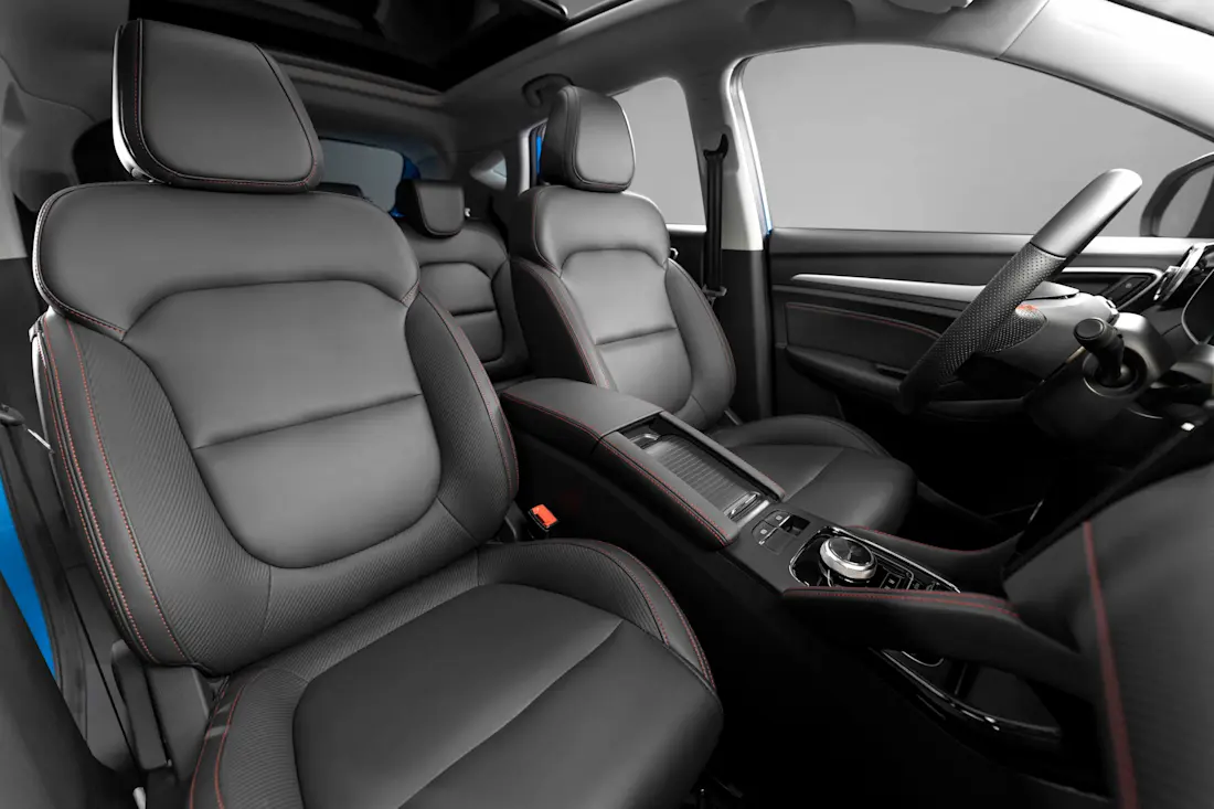 mg-zs-ev-front-seats-presskit-copia