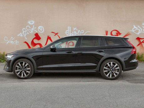 Editorial 2020 volvo v60 cross country t5 03 bh
