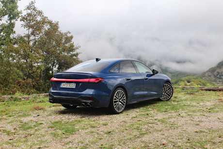 Editorial 2025 audi a5 s5 sedan fd pb 241017 15