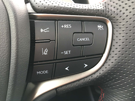 Lexus UX 250h AWD 2020 : essai hivernal Image