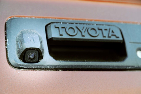 Editorial 2017 toyota tundra 4x4 crewmax platinum 11 ts