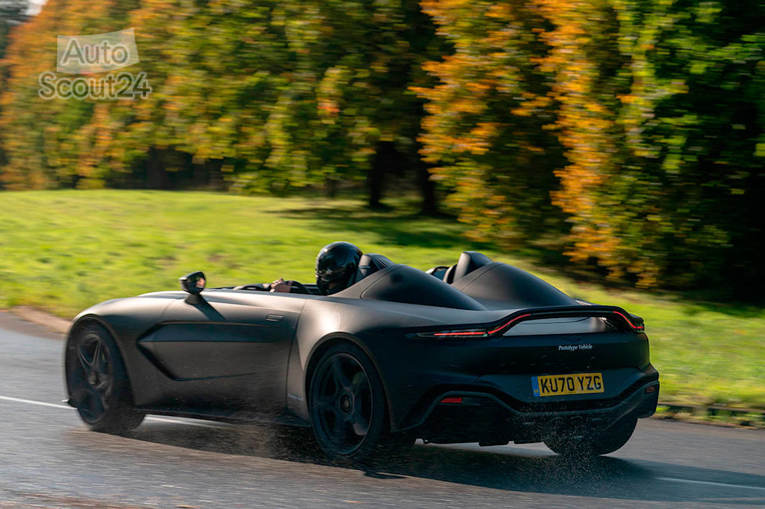 Aston Martin V12 Speedster Prototipo 2020 (5).jpg