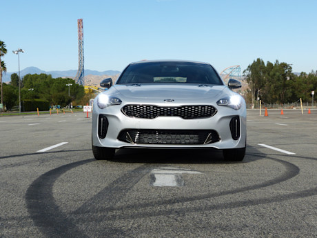 Editorial 2018 kia stinger jb 10