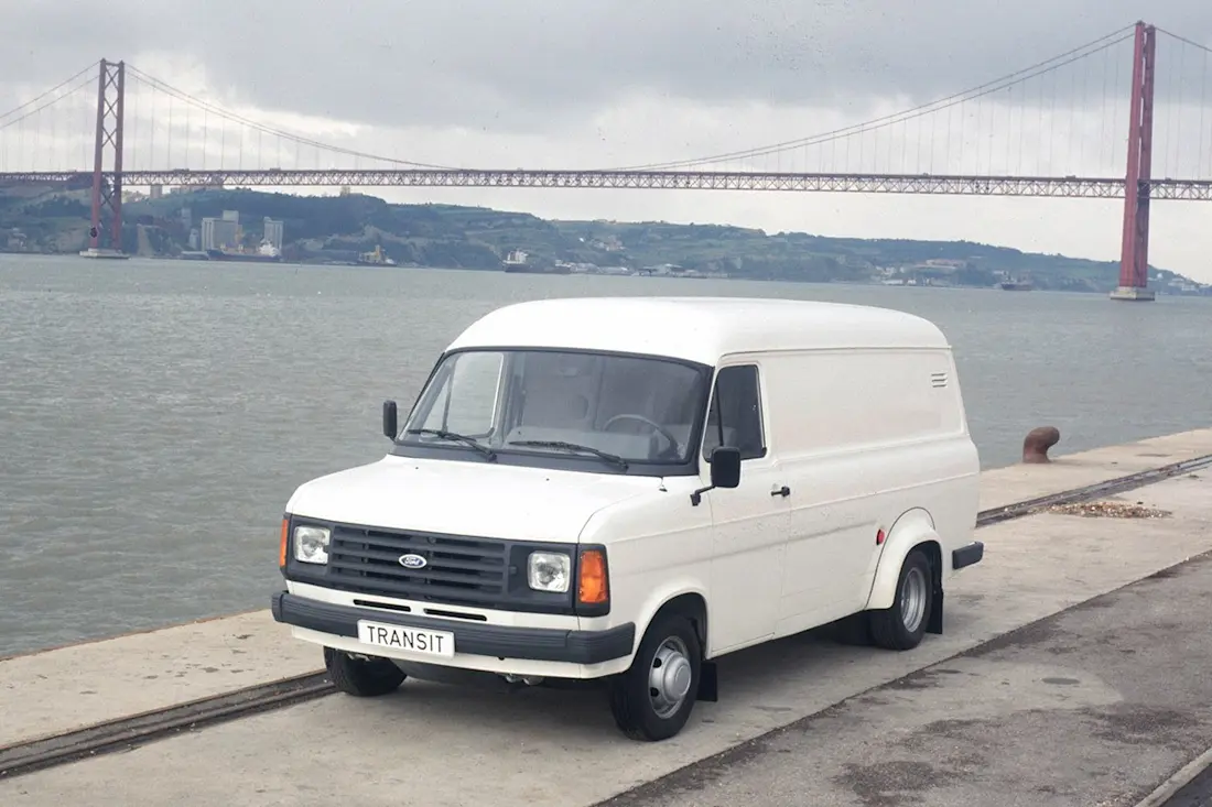 BEBE20251009 60 jaar Ford Transit 03