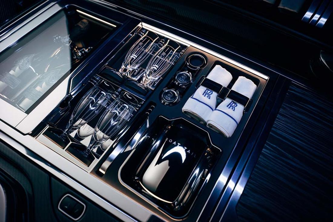 P90423778_highRes_rolls-royce-boat-tai.jpg