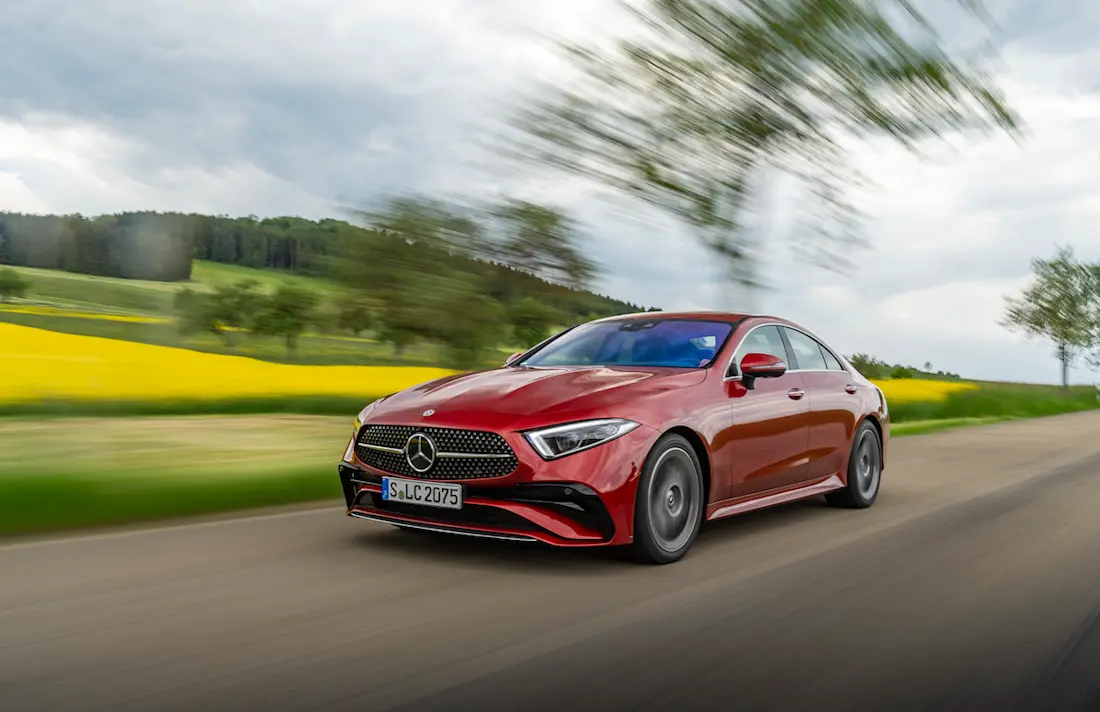 Mercedes CLS (2022) rijdend, vooraanzicht Mercedes CLS (2022) rijdend, vooraanzicht