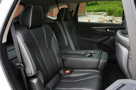 Editorial 2023 acura mdx platinum elite 231003 14 jl