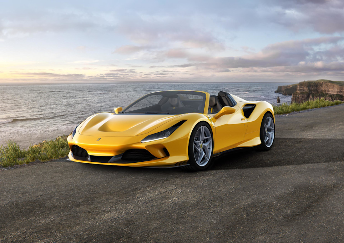 Ferrari F8 Spider_02.jpg