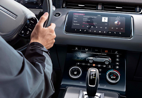 Editorial 2020 land rover range rover evoque 02 land rover