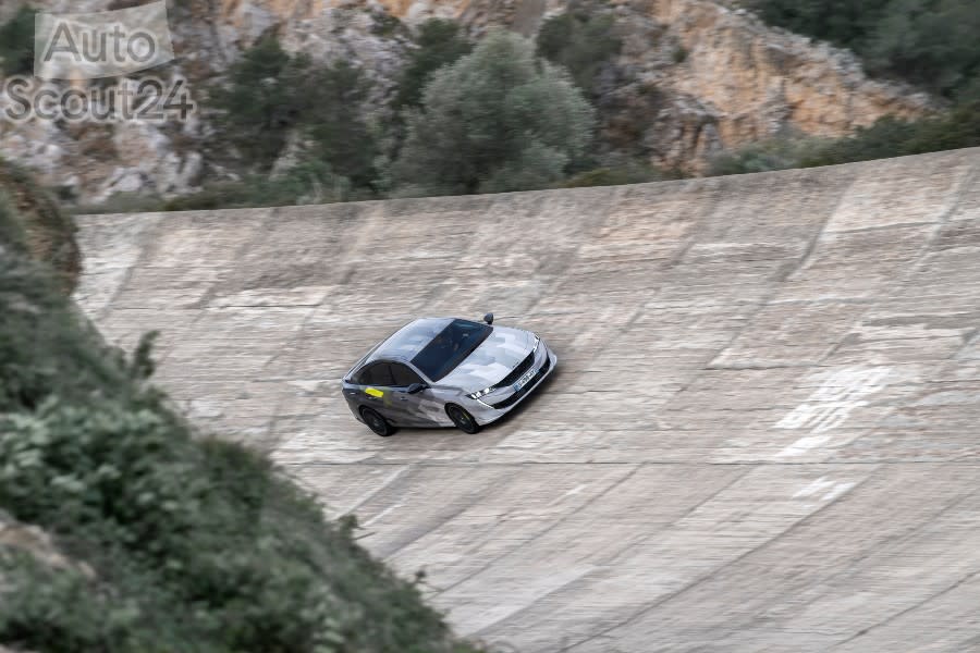 PEUGEOT_508_PSE_001_HD (1).jpg