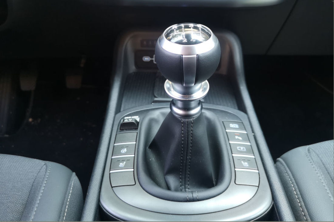 hyundai-kona-2023-1-0-mhev-tecno-review-autoscout24 (39).jpg