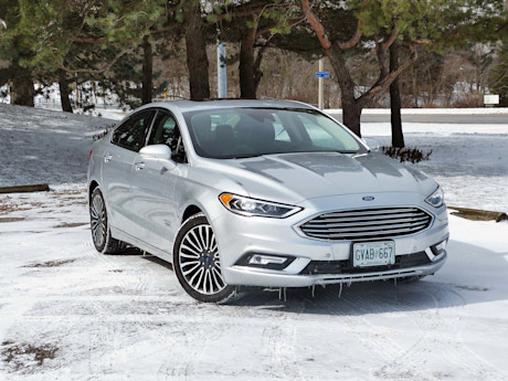 Editorial 2017 ford fusion energi platinum 01 jb