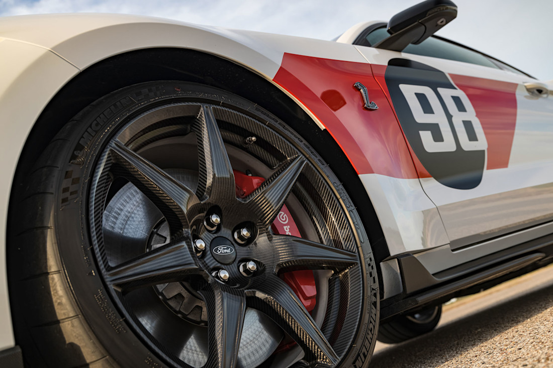 Ford-Mustang-GT500-Hennessey-Venom-2022 (10).jpg