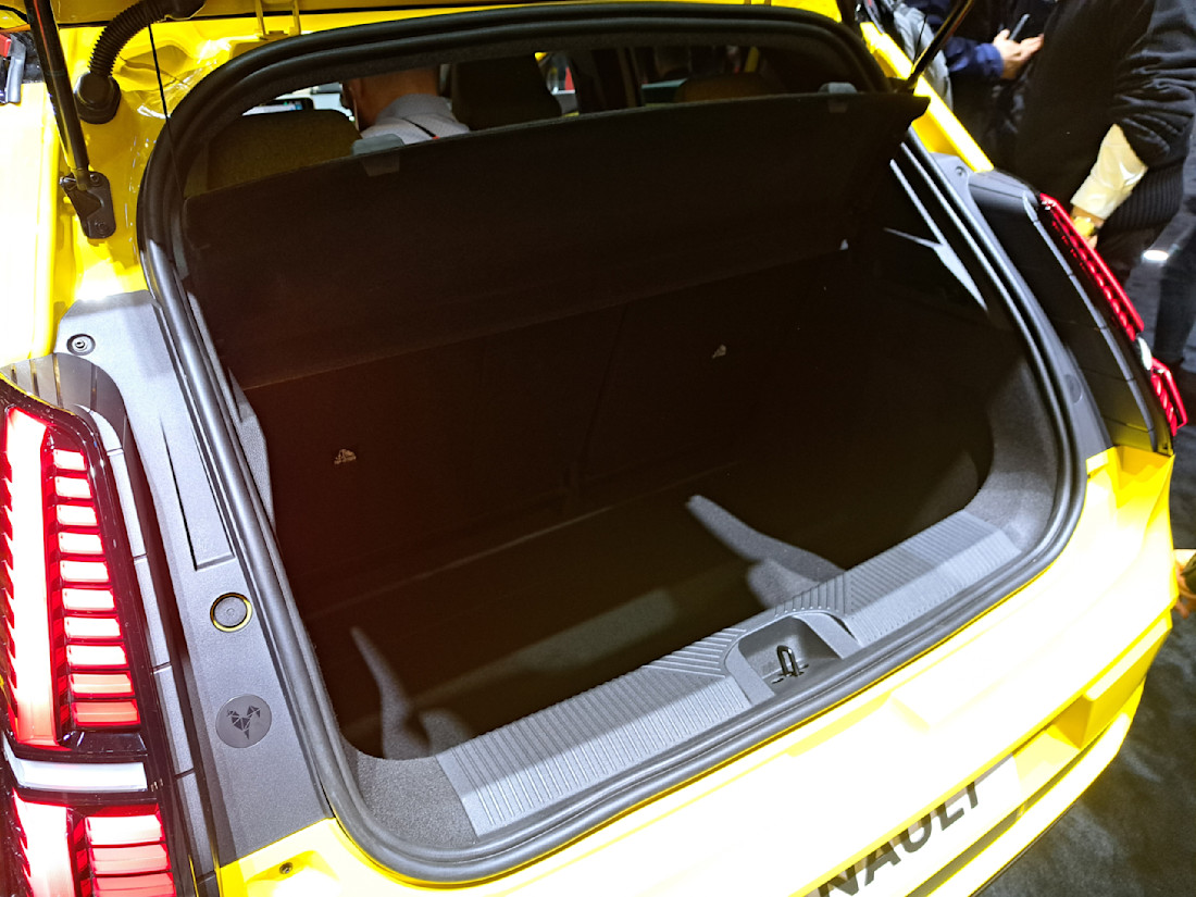5-dingen-die-ons-opvallen-aan-de-elektrische-renault-5-waaronder-1-nadeel-2024-06.jpg