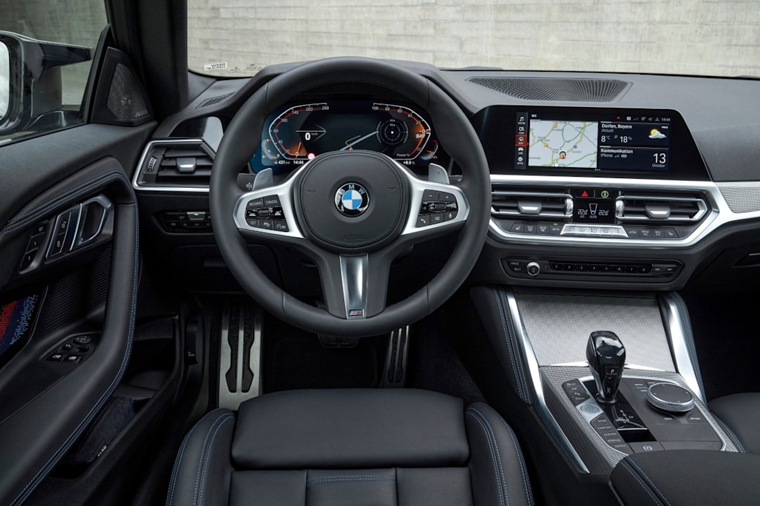 P90444323_lowRes_bmw-m240i-xdrive-cou