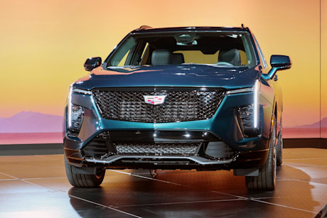 Editorial 2024 cadillac xt4 sport p 230630 01 jm