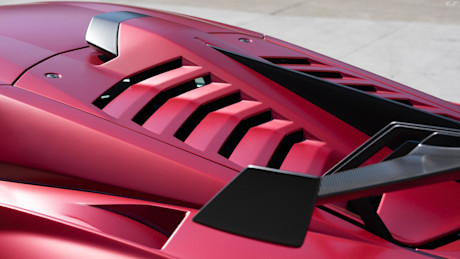 Editorial 2022 lamborghini huracan sto 17 jl cs