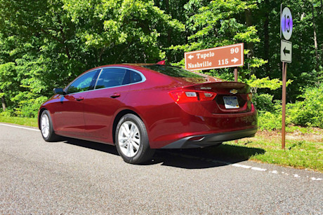 Editorial 07 pb 2016 chevrolet malibu hybrid