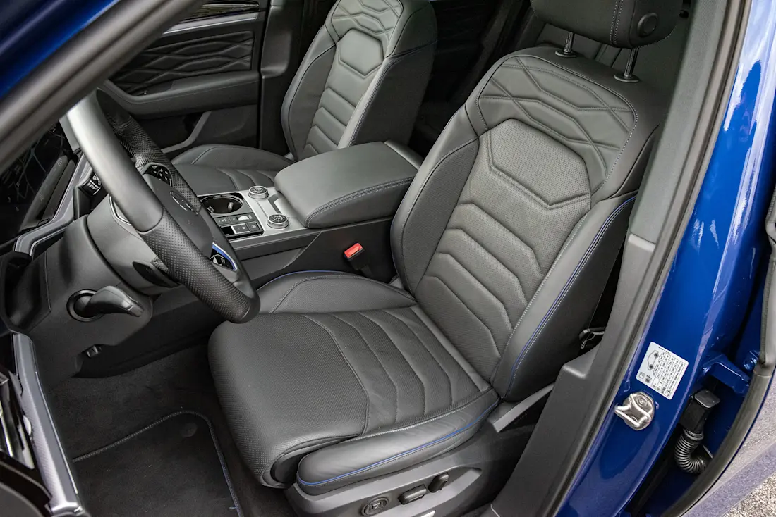 VW-Touareg-R-Hybrid-Seats VW-Touareg-R-Hybrid-Seats