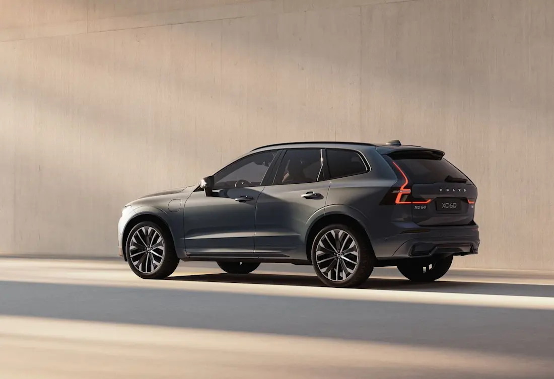 340817 Refreshed Volvo XC60 exterior 340817 Refreshed Volvo XC60 exterior