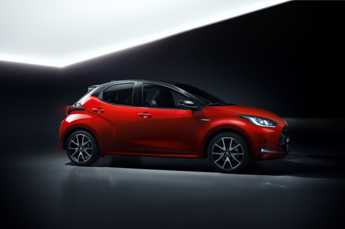 toyota-yaris (7).jpg