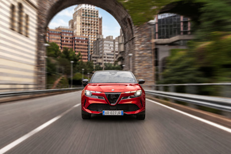 alfa-romeo-junior 2027 01
