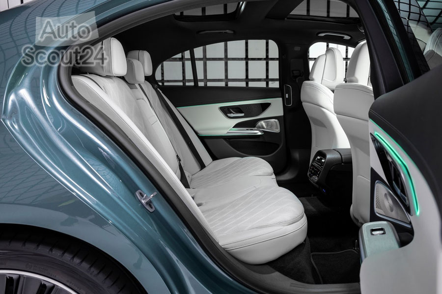 Mercedes-Benz-E-Class-2024-1600-4d.jpg